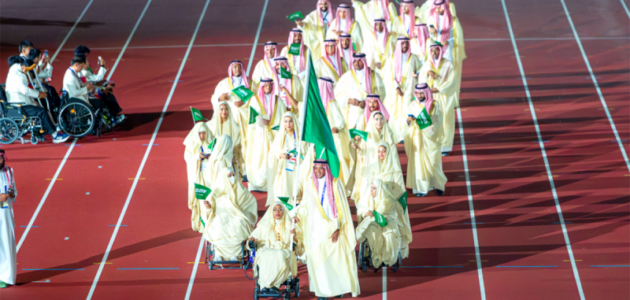 إمبراطور اليابان يفتتح آسيوية البارالمبية: لحظة تتجسد فيها الروح الرياضية والاعتزاز الوطني