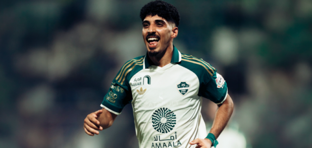أهلي يسطع 4-0 على الفتح: انتصار مهيب يفسح طريقه في دوري روشن