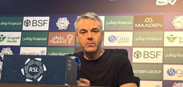 الأهلي الأول يثبت قوته: مارينو بوسيتش يدعو إلى دعم اللاعبين بعد انتصار 3-2 على الفيحاء