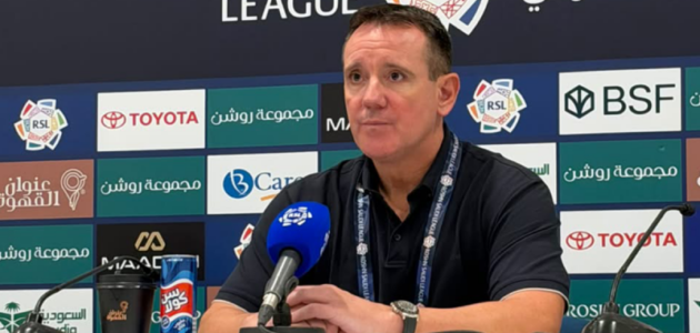 فوك رازوفيتش يعلن صدمة التعاون بعد تعادل 1-1 مع الاتفاق: أوقات صعبة في الصحراء