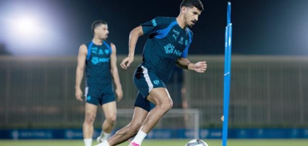 الهلال ينتظر وصول شباب الأهلي: تحضيرات حاسمة لمواجهة دوري أبطال آسيا
