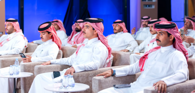 الدوسري يحقق إنجازاً غير مسبوق: بيع أول صقر بـ163 ألف ريال في ليلة واحدة