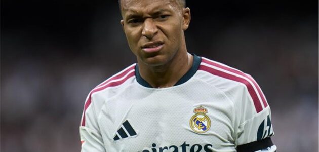 كيليان مبابي يرفض تحذير مورينيو ويستعد لمواجهة فياريال: صراع في قلب ريال مدريد