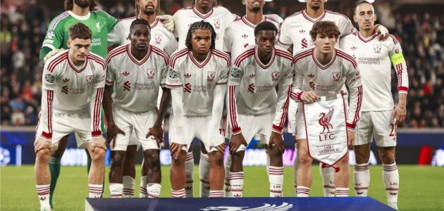 كوستاس تسيميكاس يسطع في ليفربول: هدفان، شارة قيادة، و4-0 أمام لاسك